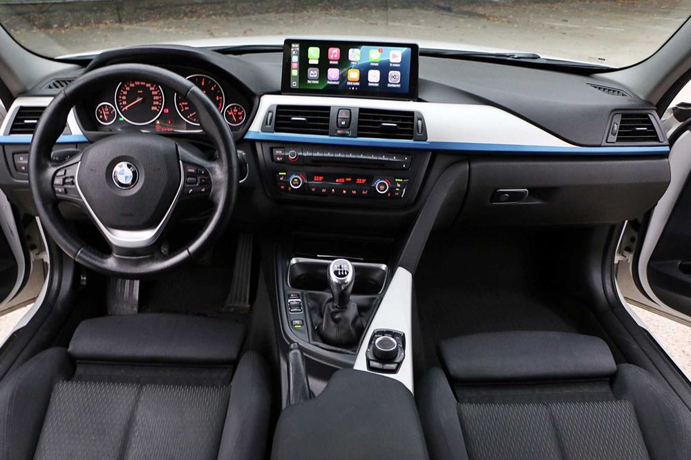 BMW Seria 3 / F30 / 2014 / Sportline / Carplay / BiXenon / Proprietar