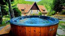 Cabana de inchiriat lângă Sibiu Transalpina ciubar sauna gratar