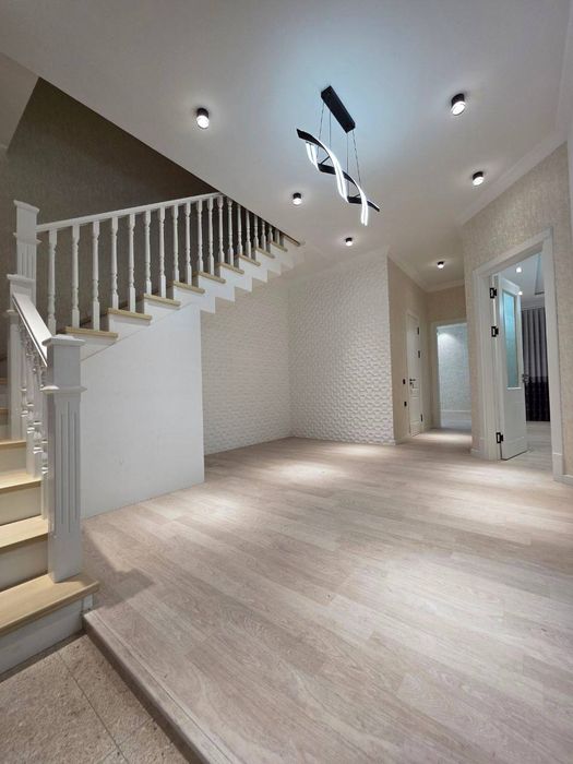 Продается евро Коттедж Карасу 6 1,2 соток 2 уровня 6 Комнат