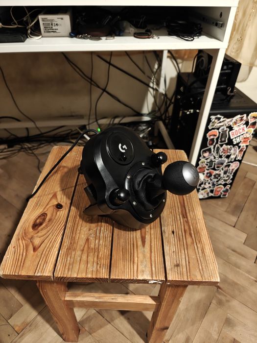 Volan Gaming Logitech Trueforce G923 + schimbător + frana de mana