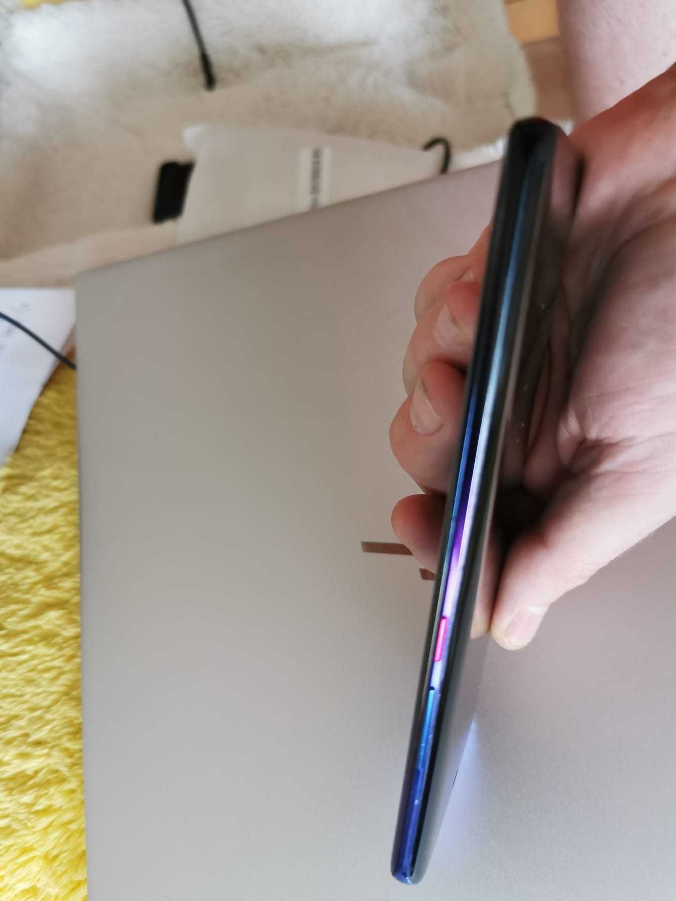 Telefon Huawei Mate 20 Pro pentru piese (defect) si carcasa din piele