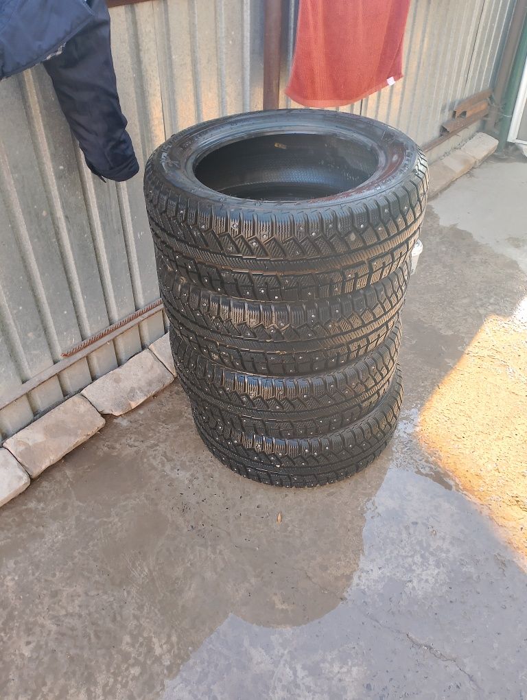Продам шины зимние