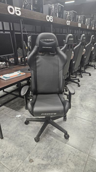 Продам кресла DXracer
