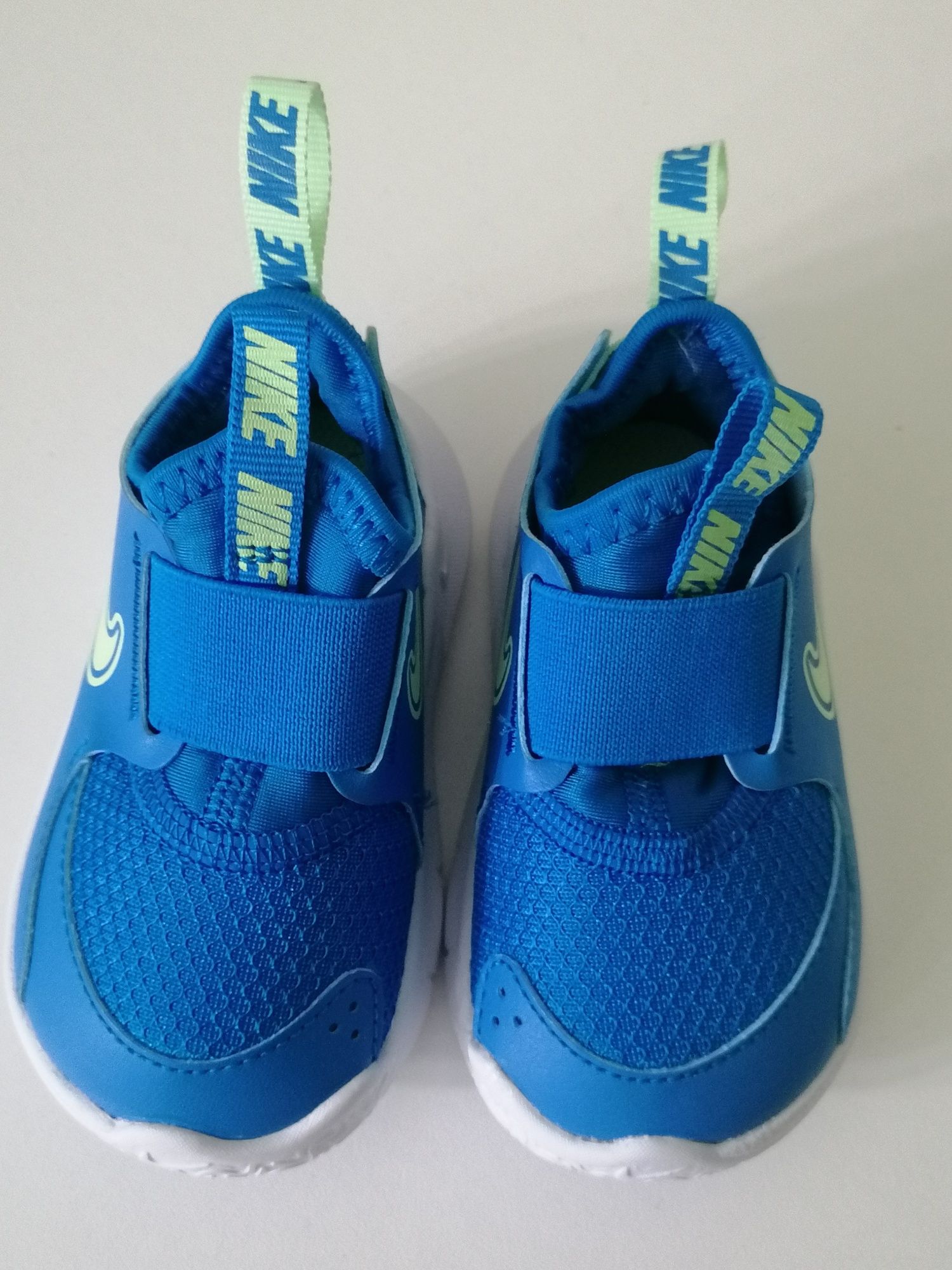 НОВИ бебешки обувки - Nike Flex Runner 3