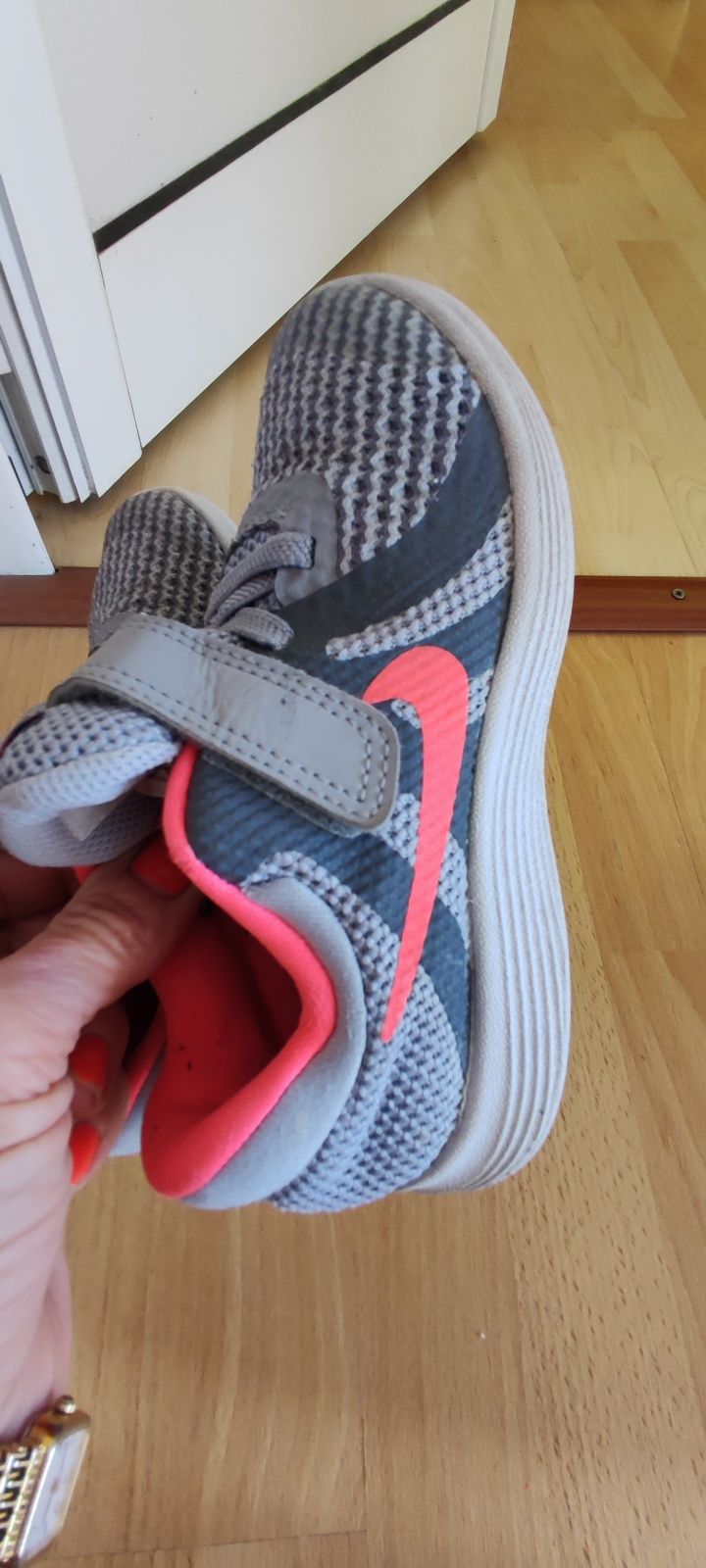 Маратонки Nike uk 9.5 eur 27 стелка 16.5 см см