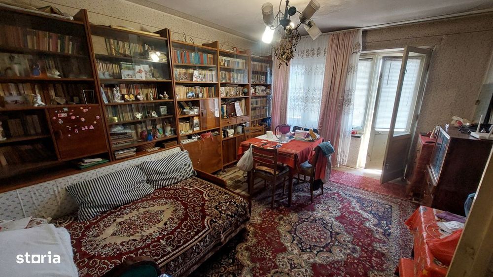 Apartament 3 camere decomandat, etajul 4, 1 Mai zona Insula