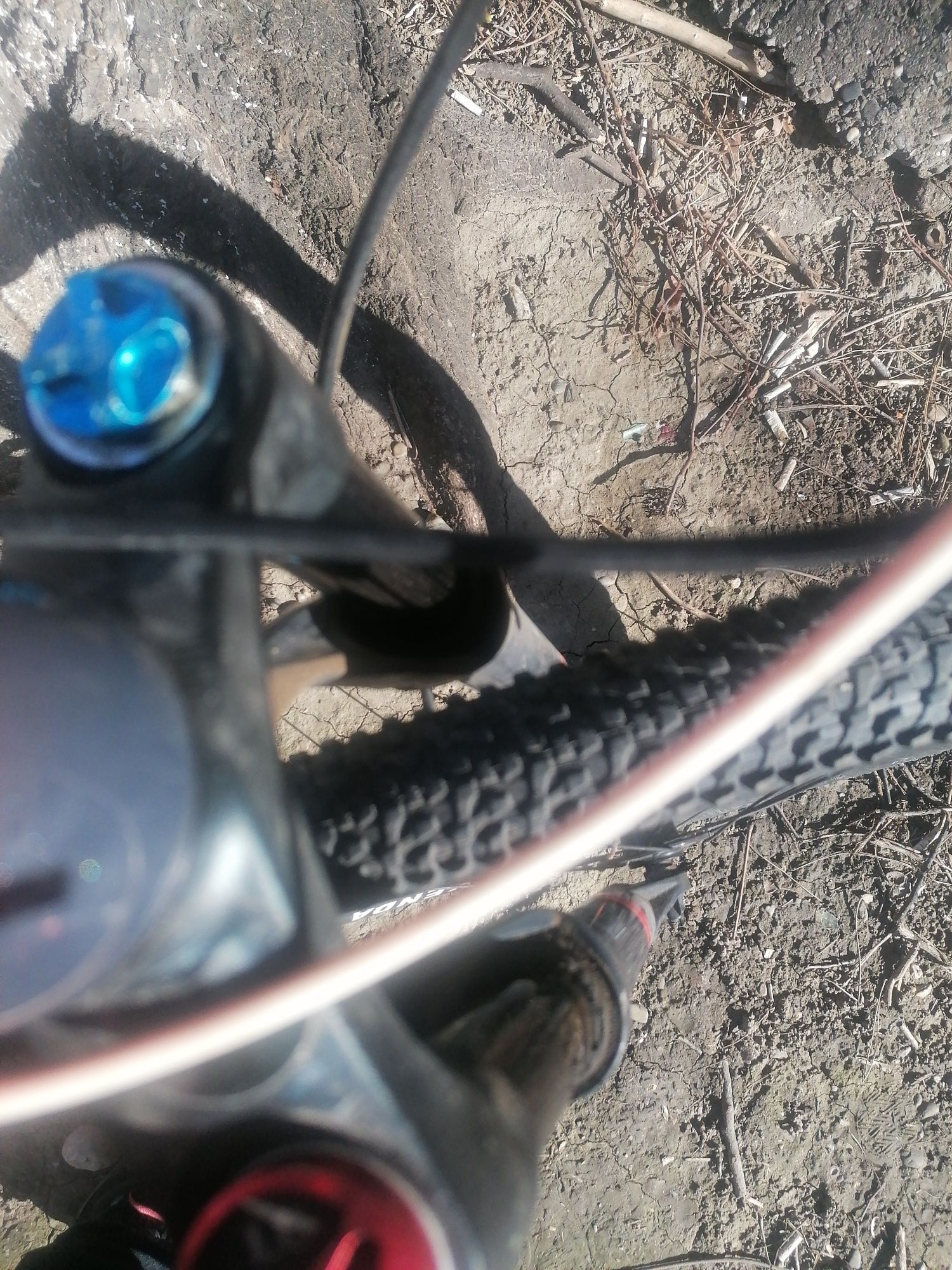 Vând bicicleta frog 69 furca pe aer frâne hidraulice 9 viteze