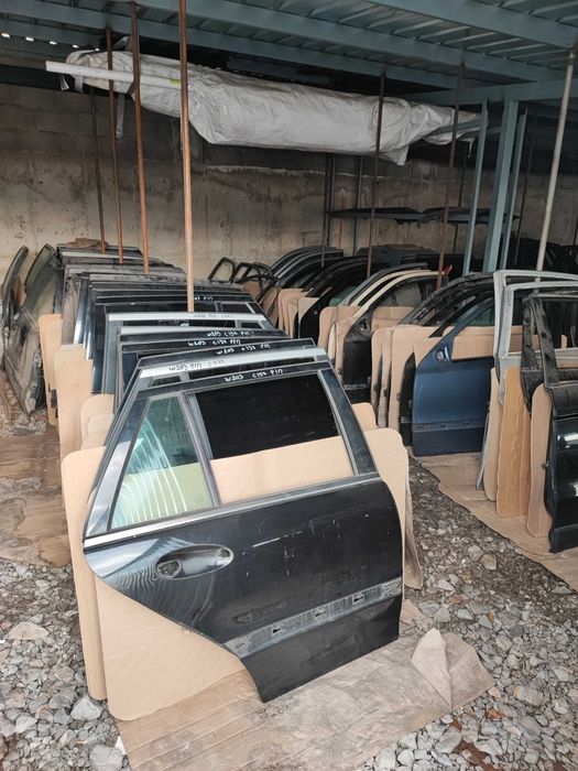 Врати - врата  от седан и комби предни и задни за Мерцедес