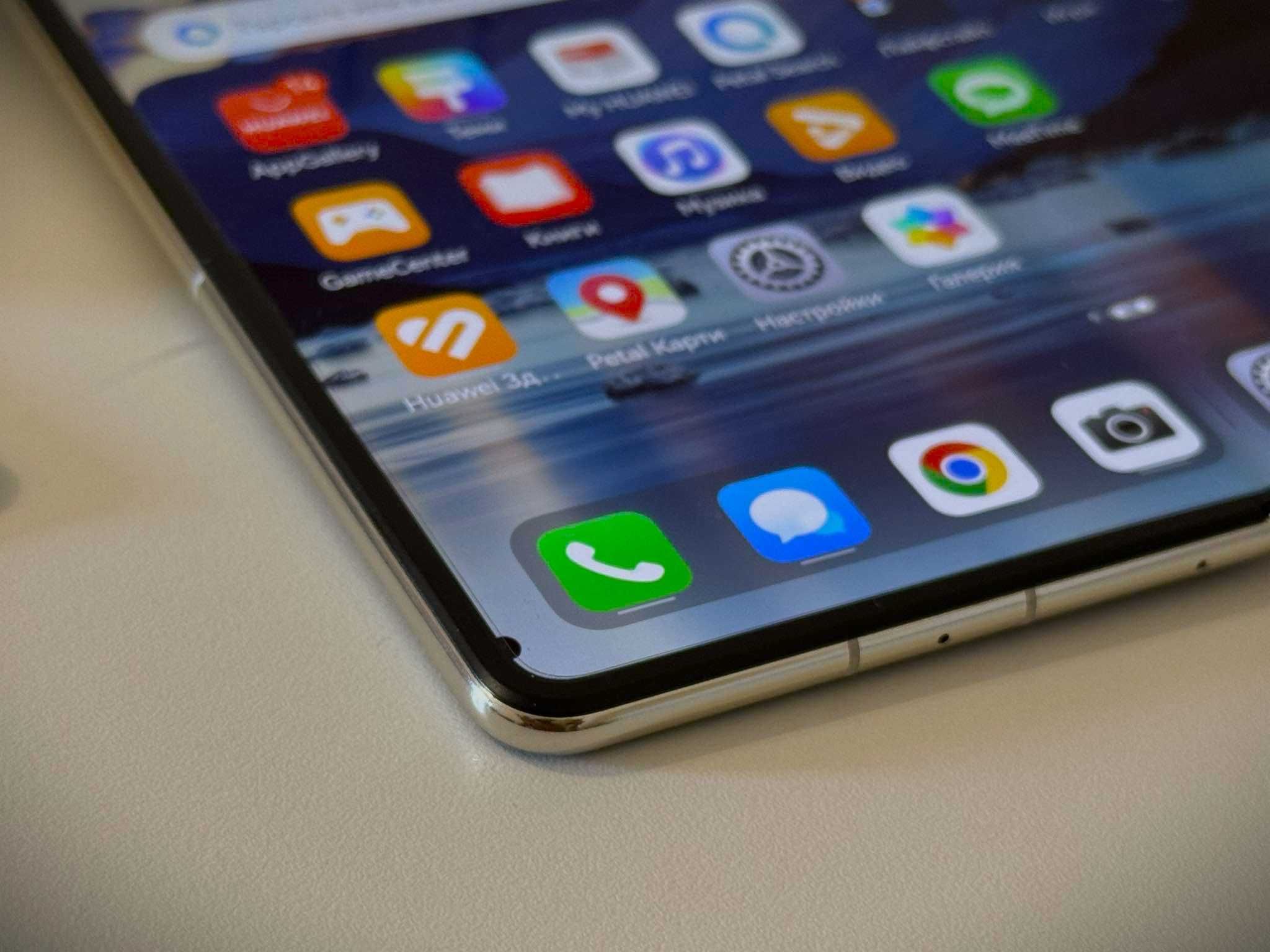 Бартер! Гаранция! Huawei Mate X6 Nebula Red (Червен)
