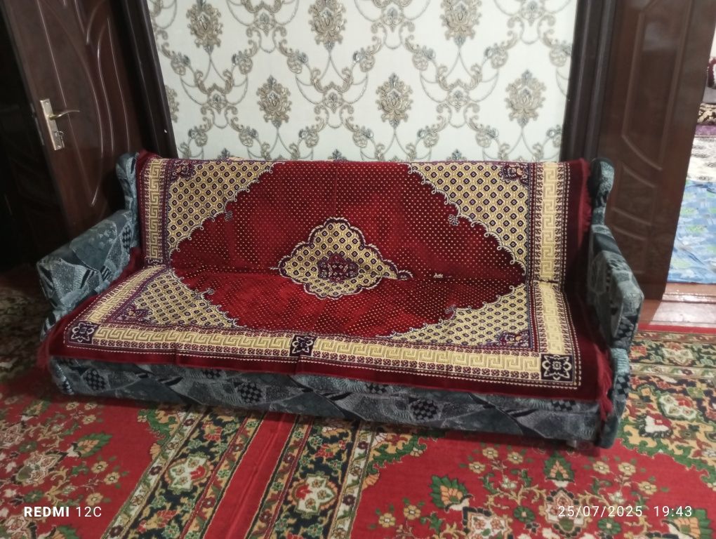 Divan yap yangi hech bir joyiga hech narsa qilmagan kelshilgan narxda