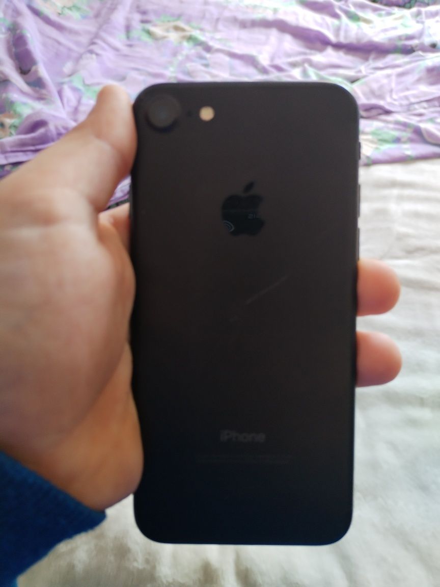 Iphone 7 с нова батерия