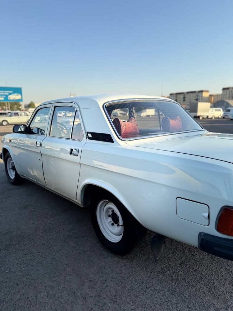 gaz 3110yil radnoy  km yurgan