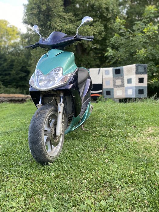 Vand sau schimb scuter yamaha jog r