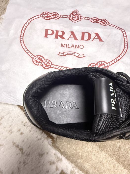 De vanzare Adidasi Prada