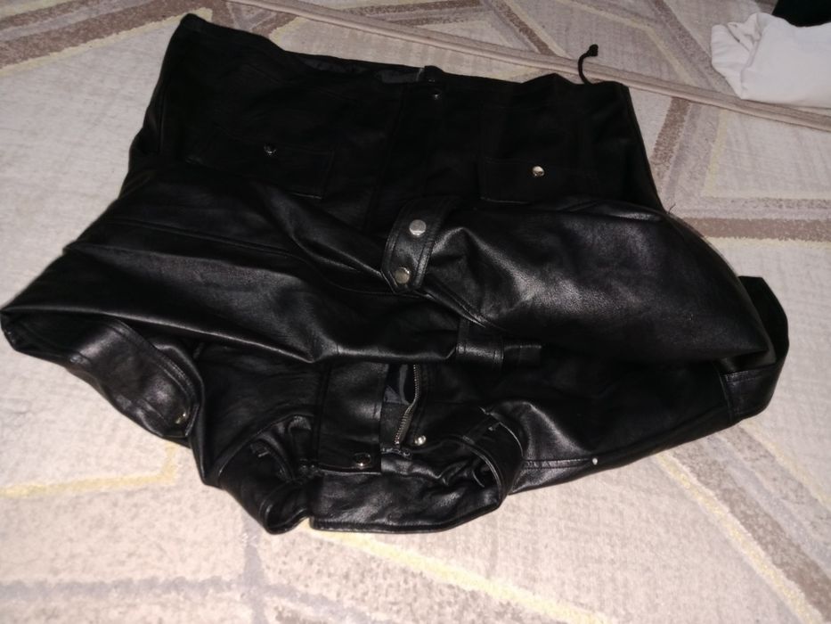 Живёт кожаная хорошая качественная