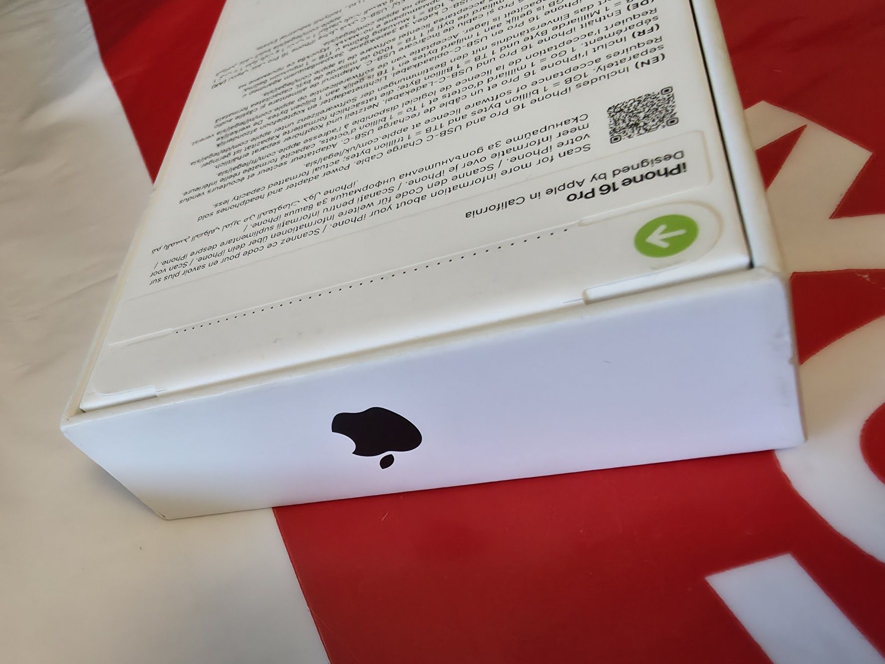 ЗАПЕЧАТАН 256GB iPhone 16 Pro Техномаркет Гаранция 2027г Black / Черен