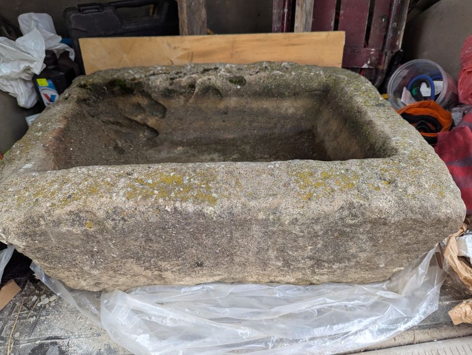 Автентичен стар камък -мивка