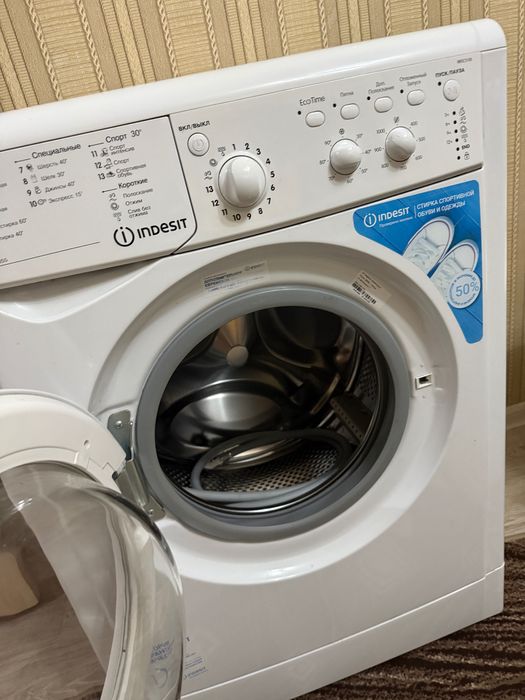 Стиральная машина Indesit
