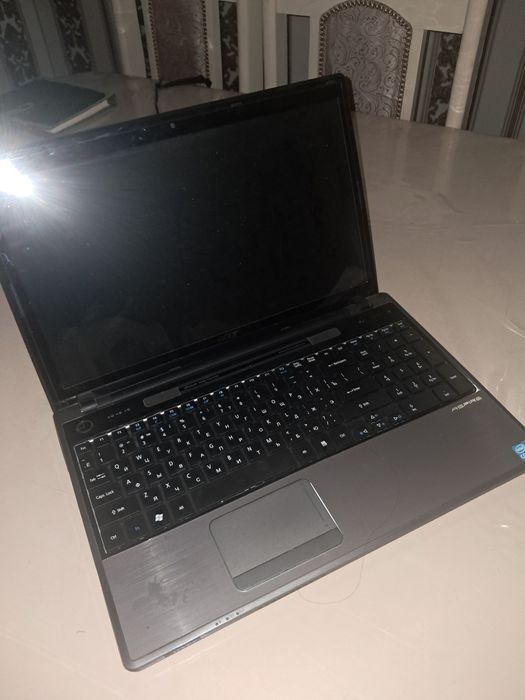 Ноутбук Асер  с сенсорным экраном