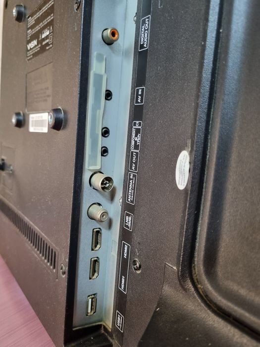 Yasin 32" телевизор сотилади