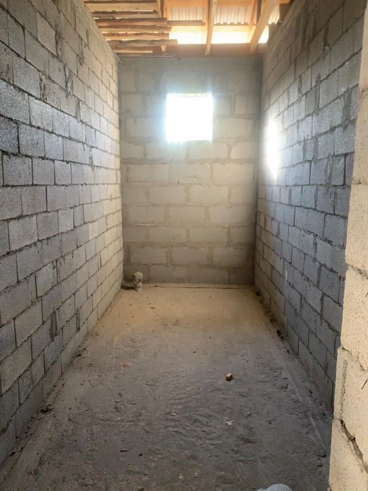 Продам дом  недостроенный