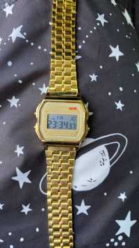 Стилен златен vintage часовник