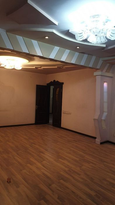 Банковский уй сотилади. 4/6/9. 203 м². Олмазор тумани. Медгородок.