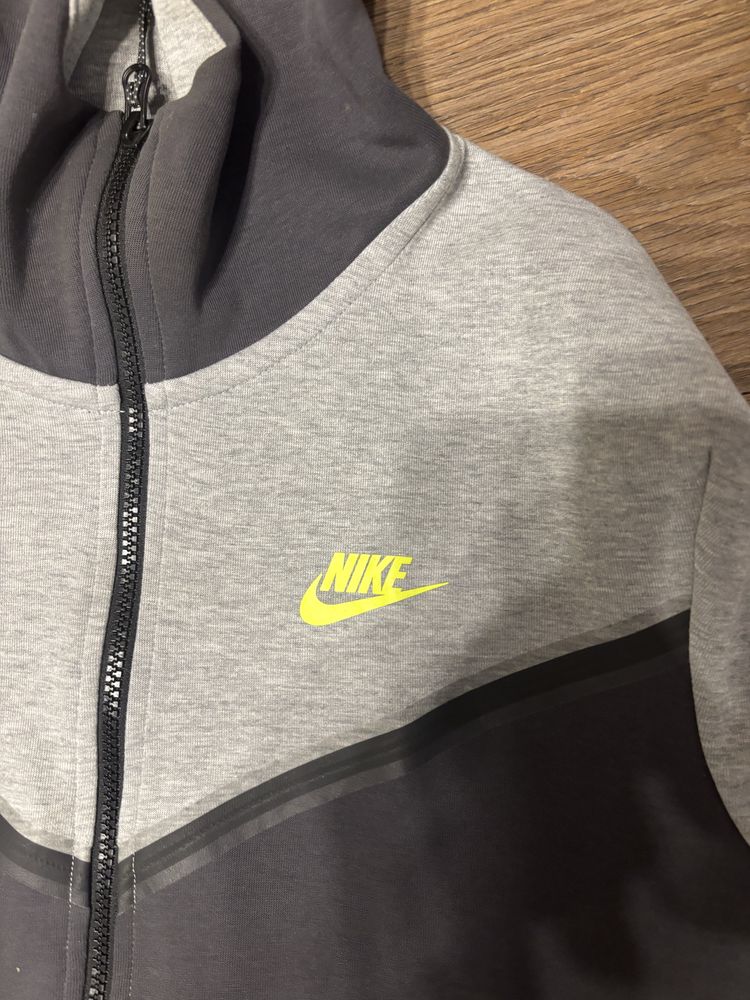 Nike tech fleece