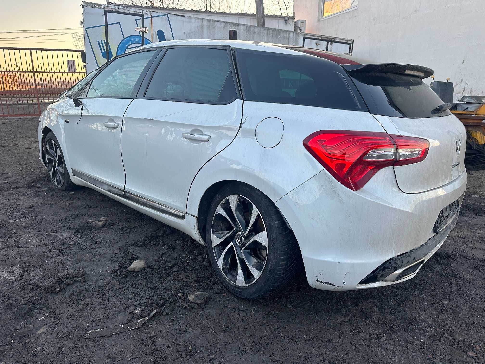 Dezmembrez Citroen DS5 hybrid4 (diesel+electric) 2012 euro 5