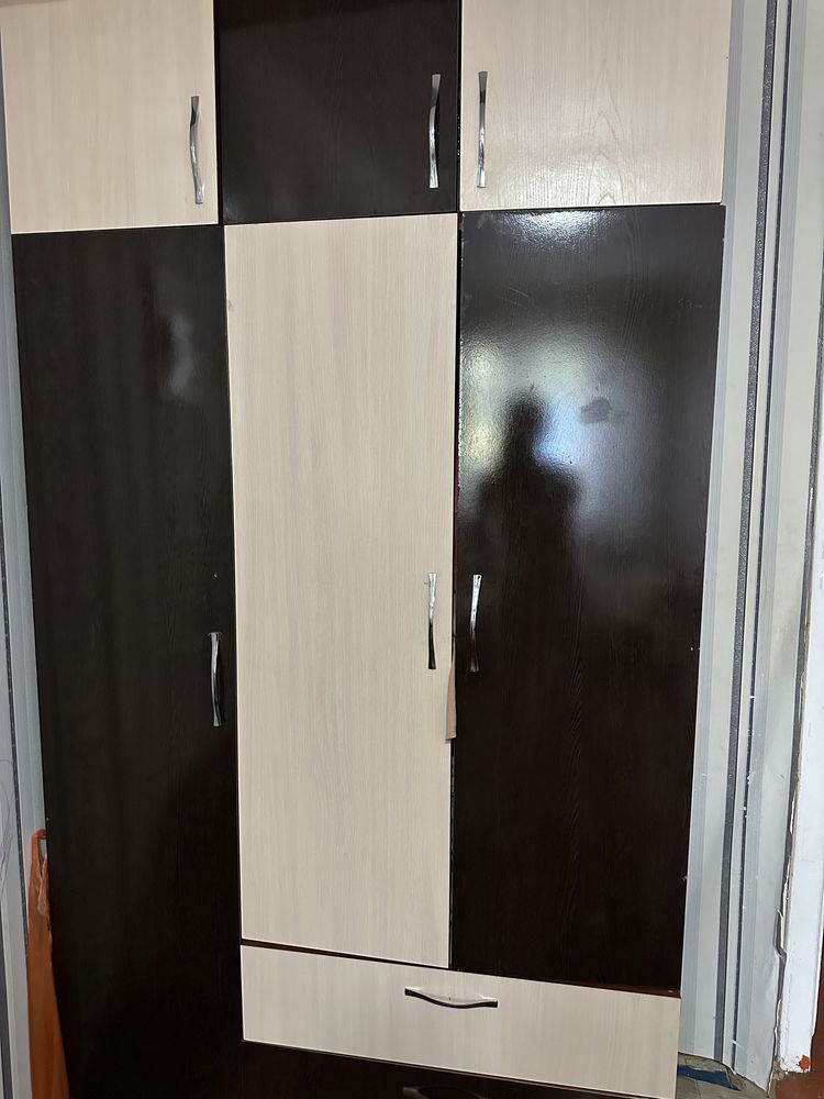 Жаңалау шкаф, таза, еш жері сынбаған