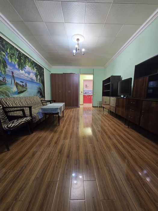 Дворец авиа Кадышева 1комн 2этаж 36м2 ремонт средний галерейка кирпич