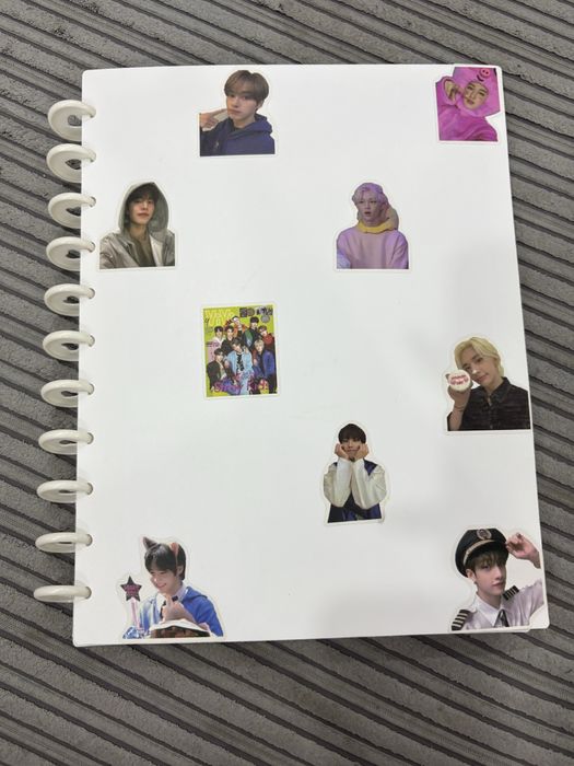 Большой биндер с полным наполнением карточек Stray Kids