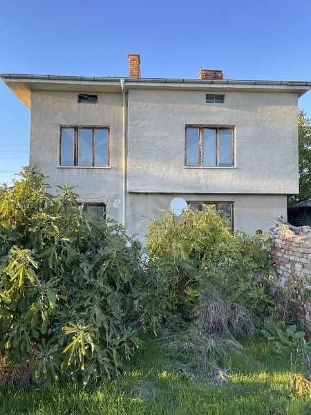 Двуетажна къща в гр. Брезово! 94145