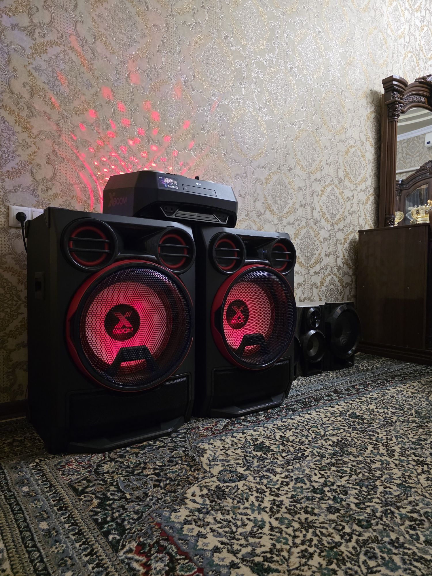 LG ck99 мошнист 5000ватт р.м.с