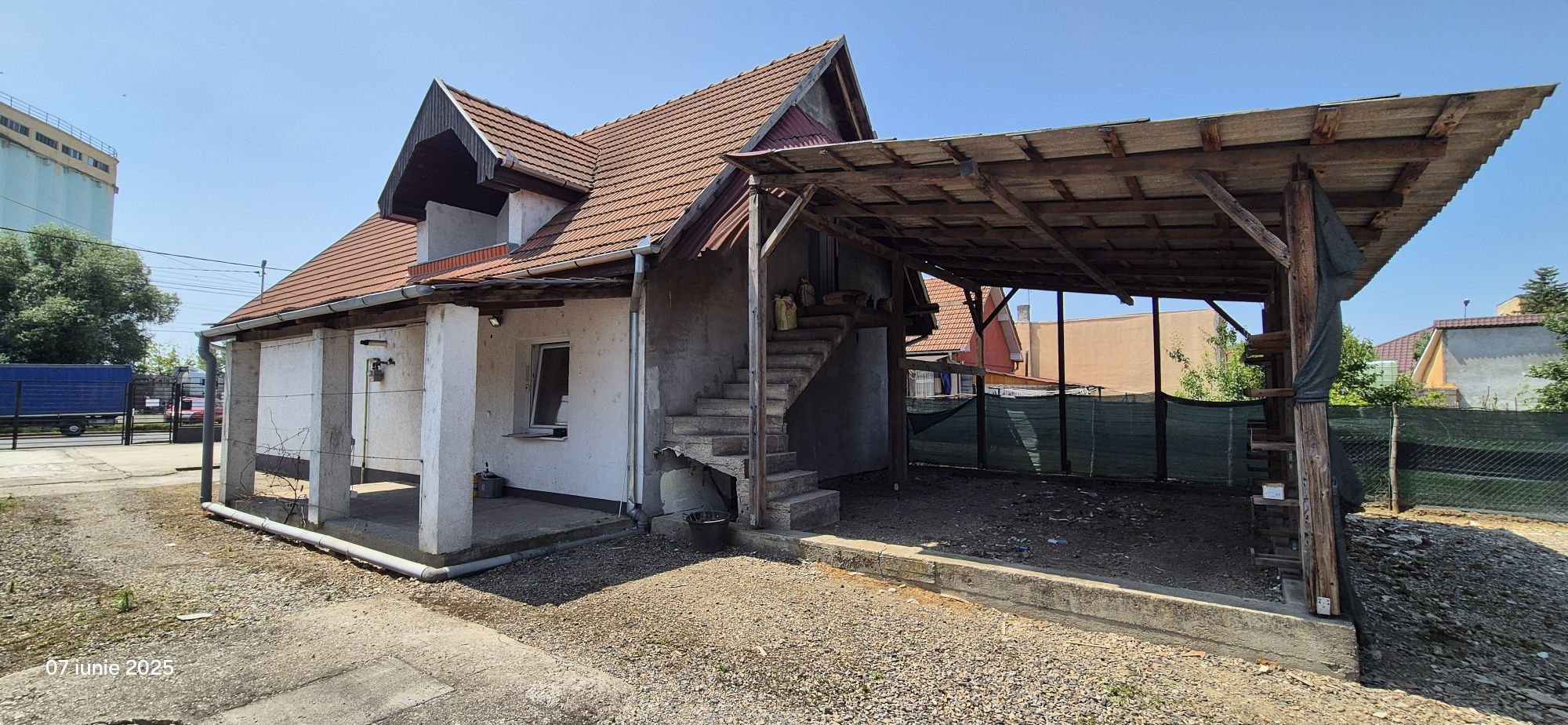 Vand sau inchiriez casa pe str. Magnoliei