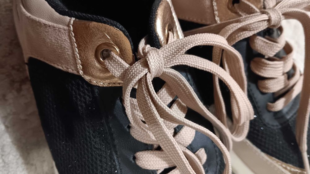 Дамски маратонки