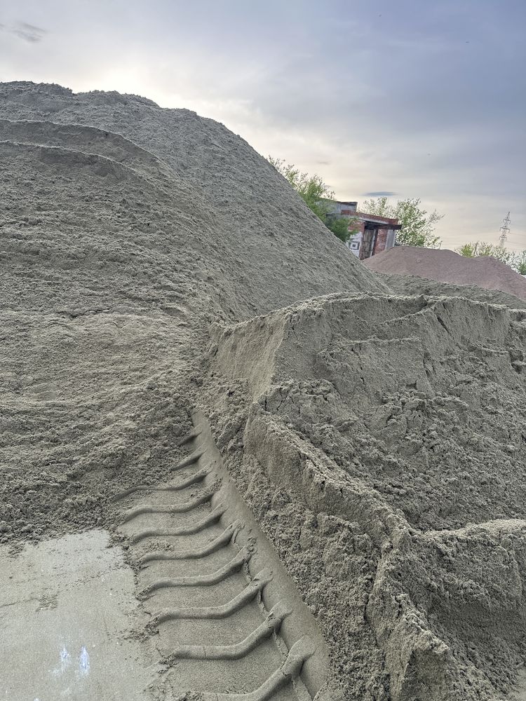 Песок, щебень 350