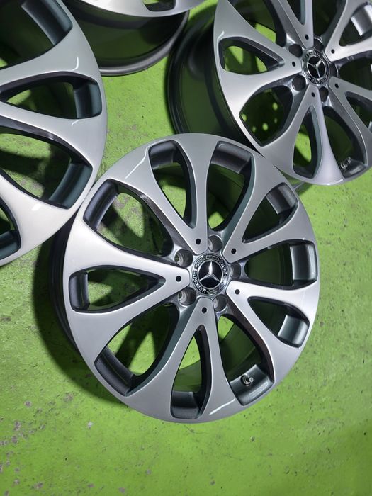18 5x112 Mercedes E Class W213 GLC W253 W204 W205 W212 5х112 Bicolor