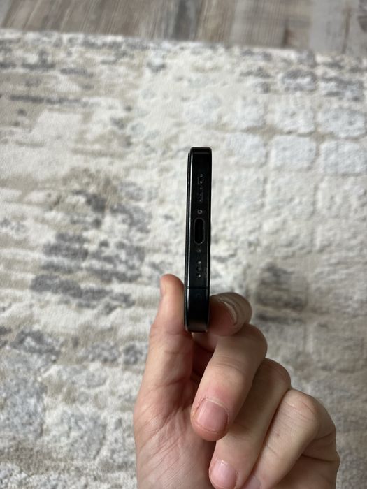 iphone 15 pro black titanium