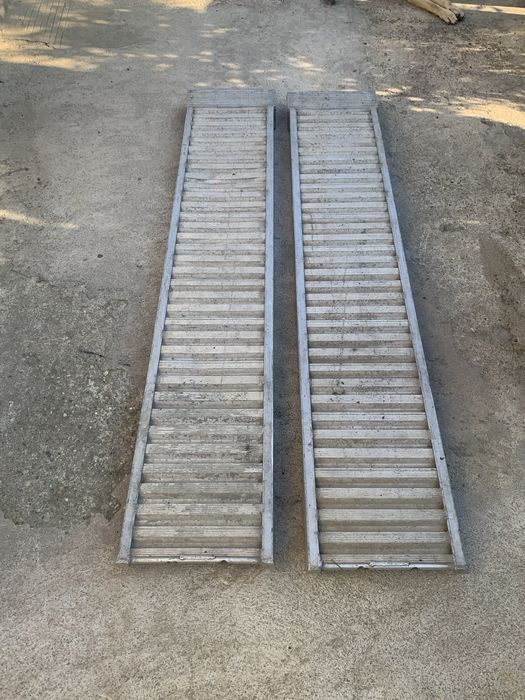 Vand rampi de aluminiu