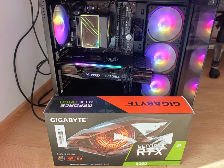Vând PC Gaming AMD Ryzen 5 5500+RXT 3060 +16GB DDR4