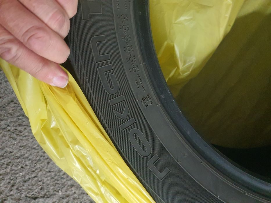 Nokian  245 50 18 зимни гуми дот 22