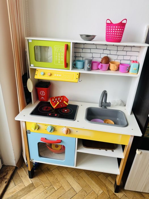 Детска дървена кухня