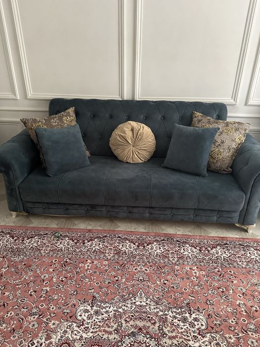 Продам диван и два кресла