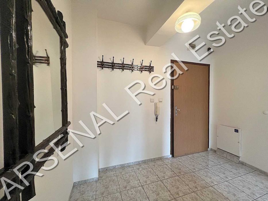 Дава се под наем Двустаен апартамент в София, Център - 73 кв.м за 530 € - Снимка #1