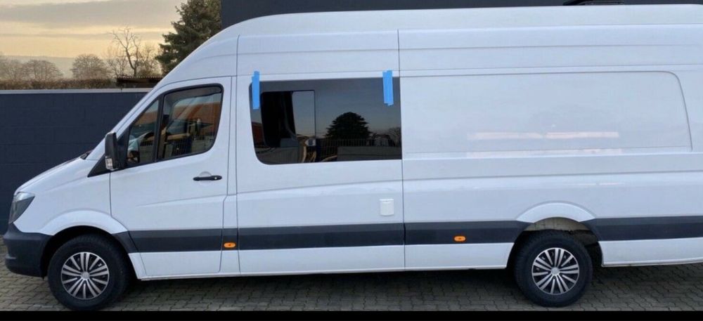 Специално отварящо се стъкло за вашите микробуси.