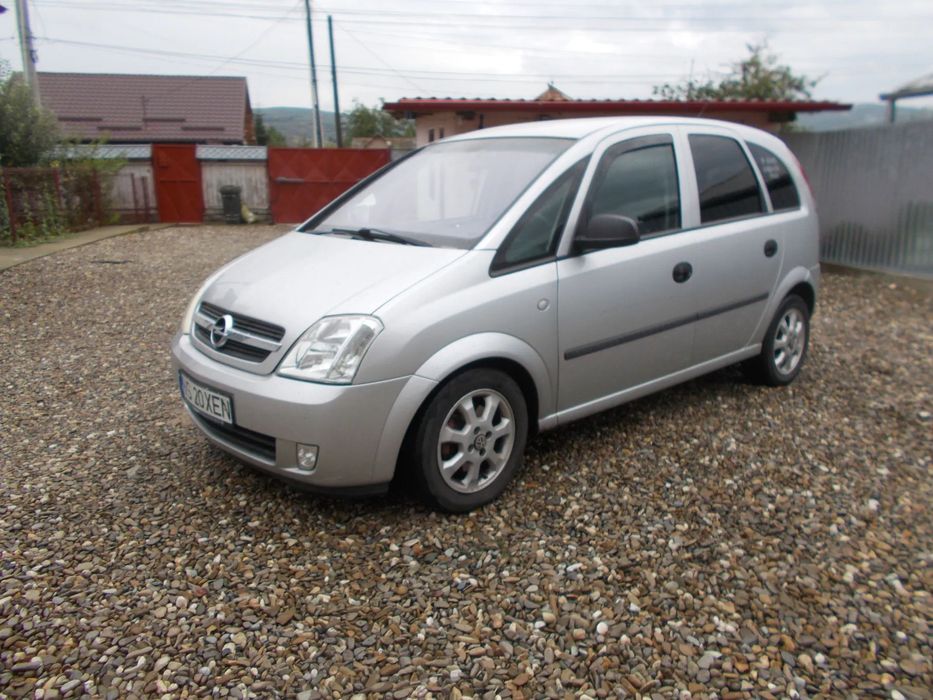 Opel Meriva Opel meriva din 2004 in stare foarte buna ,motor 1,6 benzina ,GPL