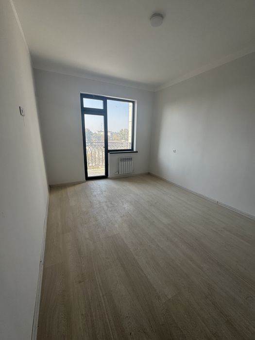 фаргона ш. фестивал худида 1 хонали квартира сотилади