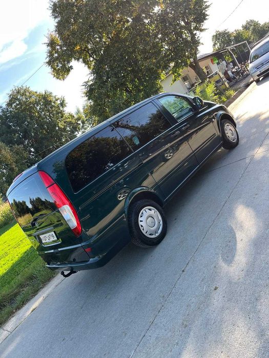 Vand Mercedes-Benz vito 115 cu 8 locuri  an 2010 import Olanda