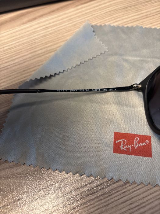 Ray-Ban очила rb4171 erika